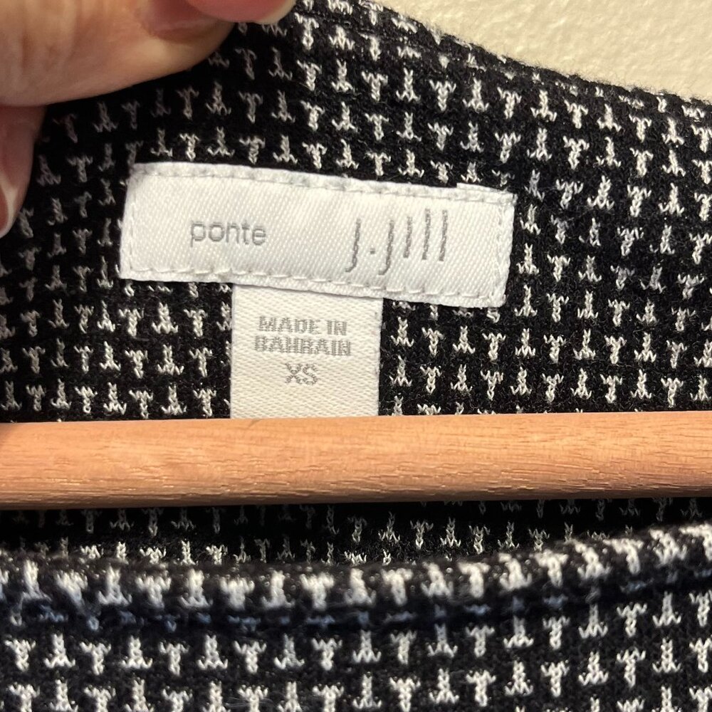 J. Jill Sz XS Ponte Shift Midi Dress Black White Pullover with Pockets - Picture 3 of 9